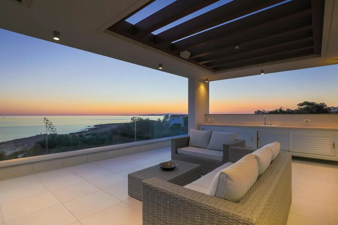 Palace Of Mediterranean Beachfront Villa 圣纳帕 塞浦路斯