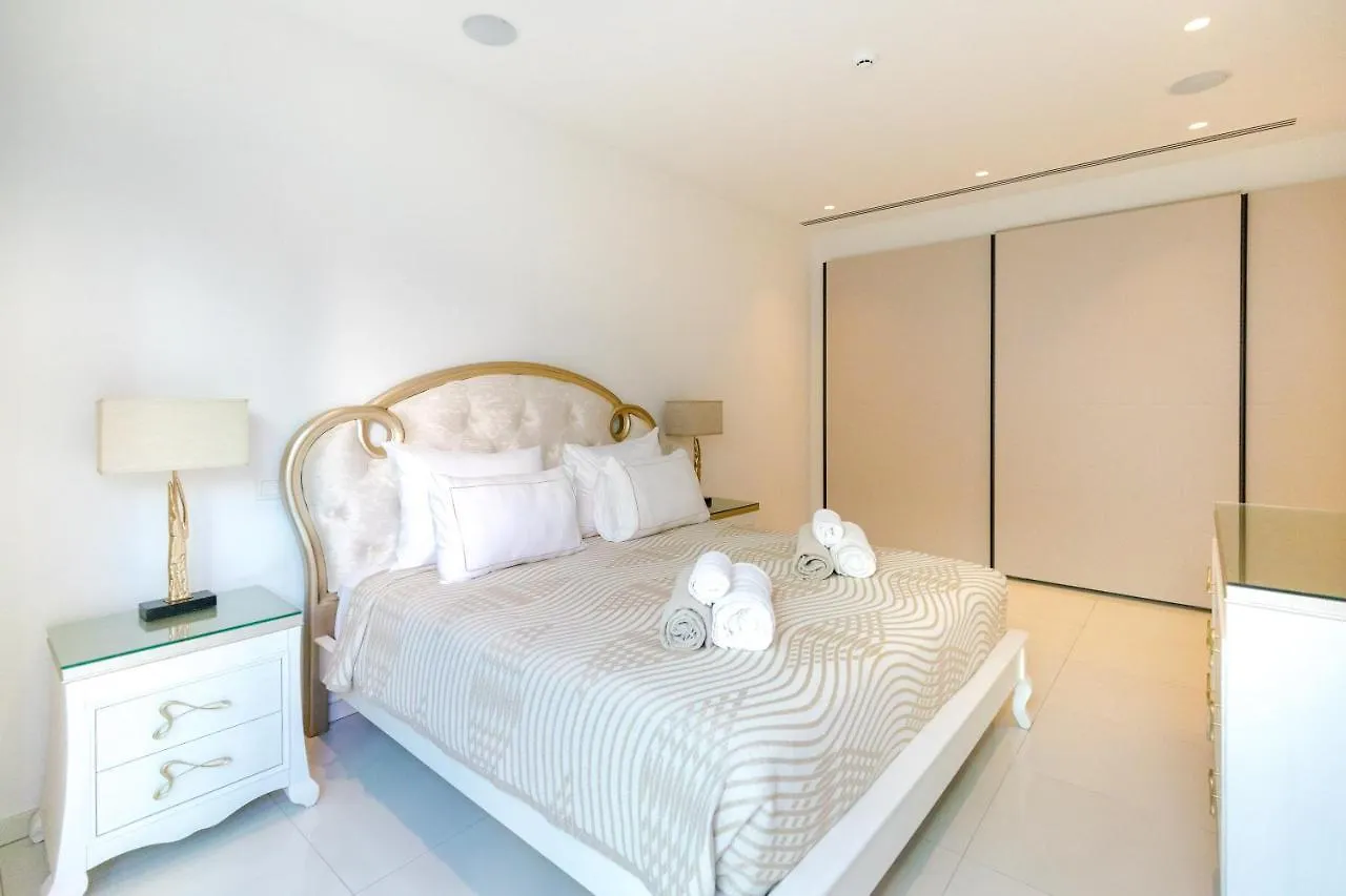 Palace Of Mediterranean Beachfront Villa 圣纳帕 塞浦路斯